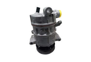 Compresseur clim AUDI A1 1 Photo n°4 Compresseur clim AUDI A1 1 Photo n°4