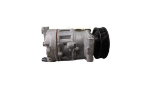 Compresseur clim VOLKSWAGEN GOLF 5 Photo n°3 Compresseur clim VOLKSWAGEN GOLF 5 Photo n°3