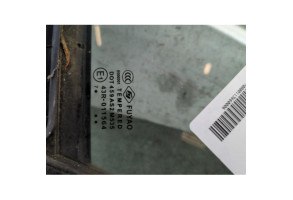 Custode avant gauche (porte) PEUGEOT 208 1 Photo n°5